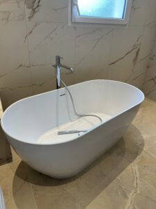 pose de baignoire salle de bain